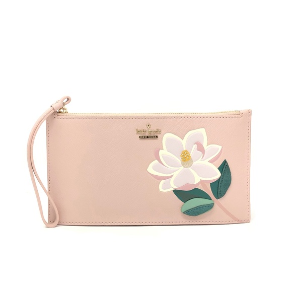kate spade Handbags - 🎁Kate Spade Magnolia Scene Ariah Swamped